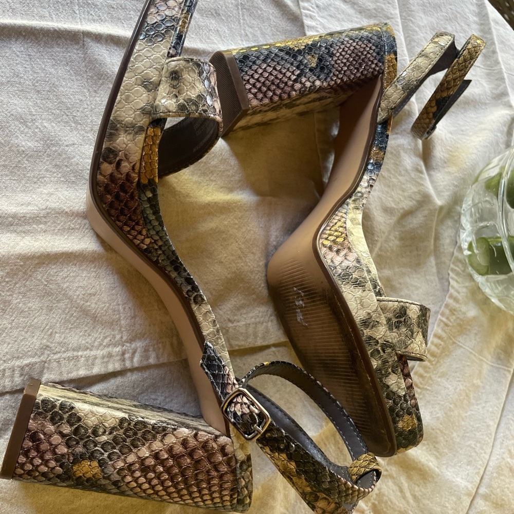 MADDEN GIRL Dancerr Faux Snakeskin chunky block heels EUC - Picture 5 of 9